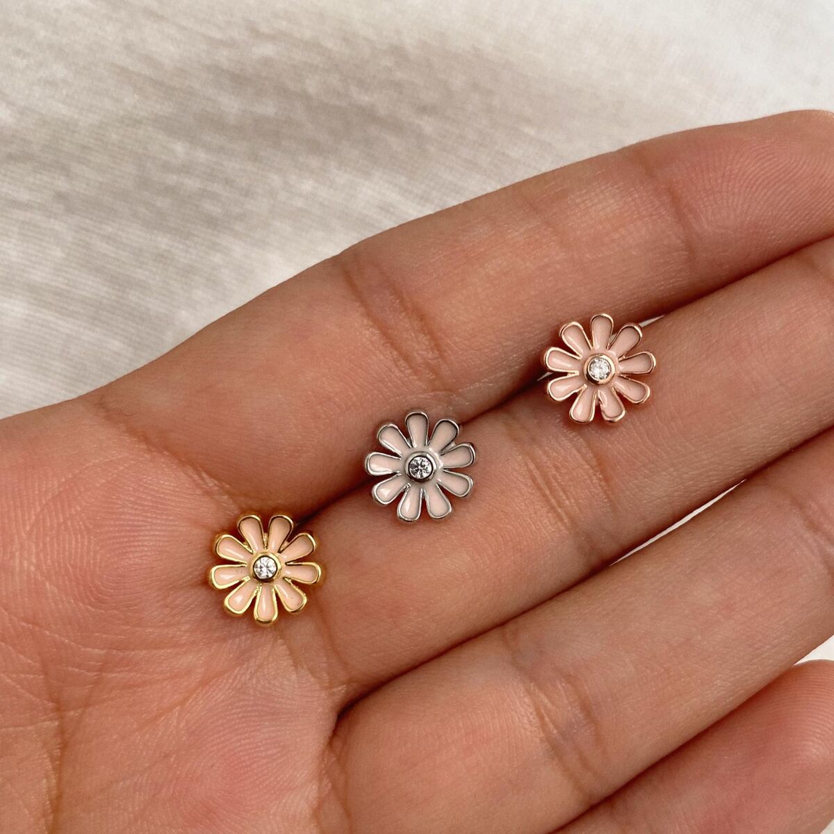 Ortası Taşlı Çiçek Piercing | 925 Gümüş - 1